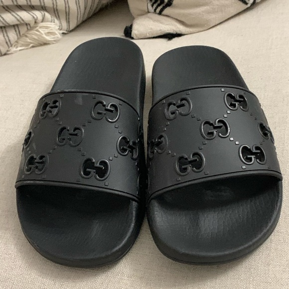 Gucci Shoes - GUCCI Pursuit GG Logo Slide Sandal Size 37